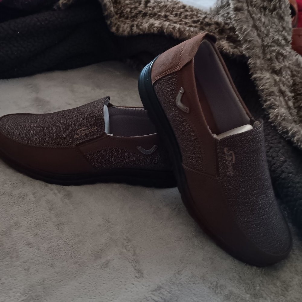 Mens slip on new w/o tags never worn